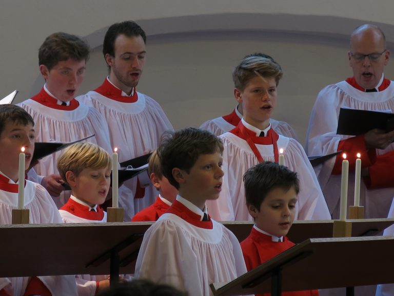 Loud Organs, His Glory, Forth Tell in Deep Tone’ – De Anglican Choral Evensong in de Nederlandse context
